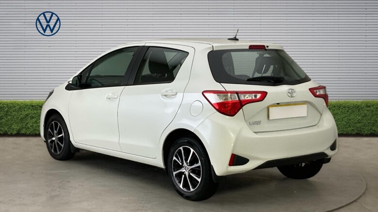Toyota Yaris 1.5 VVT-i Icon Tech 5dr Petrol Hatchback